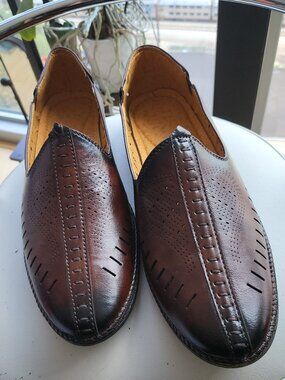 Men’s Unique Brown Leather Juttis Mojaris- Mens Ethnic Wedding Shoes -India